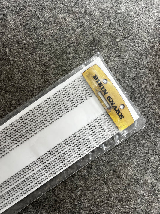 UVERSAL Snareteppich von Zoran Bibin – 2x10 Edelstahl Wires, Handgefertigt, 13/14 Zoll
